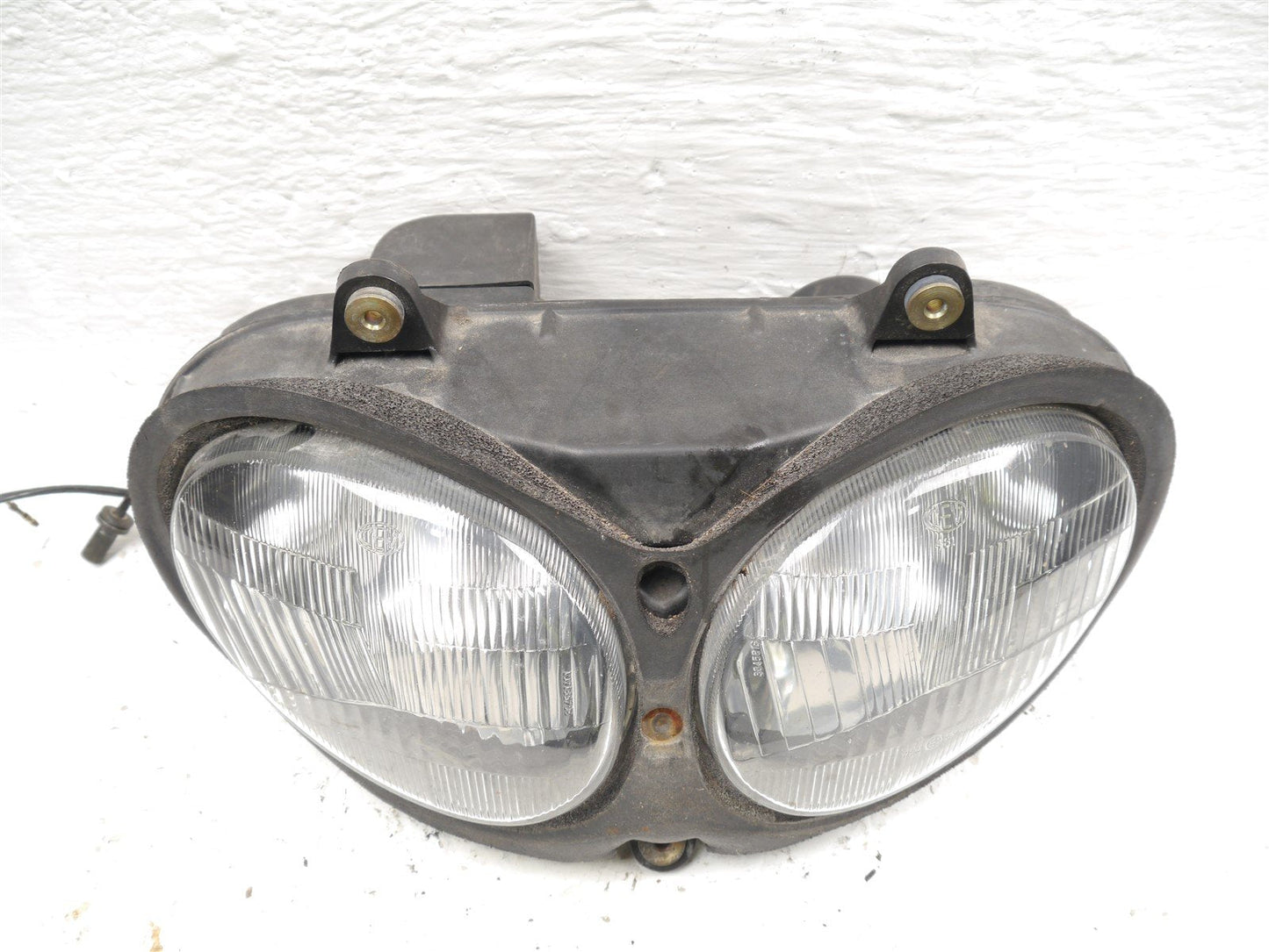 TRIUMPH TROPHY 900 1996-2001 HEADLIGHT FRONT LIGHT