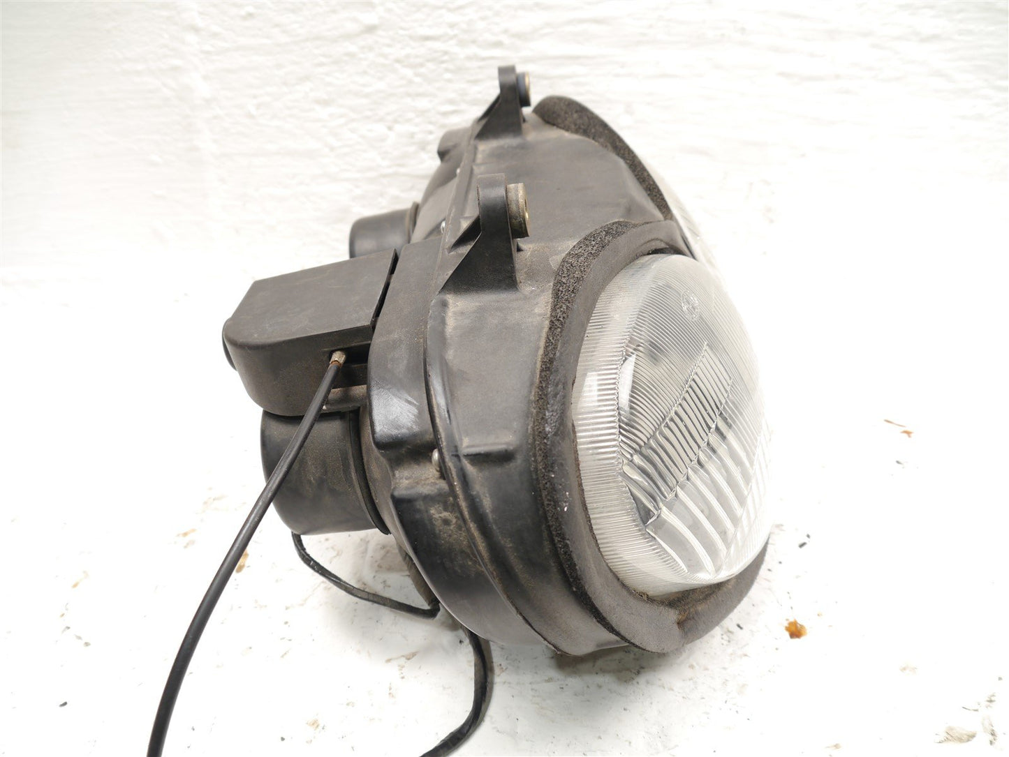 TRIUMPH TROPHY 900 1996-2001 HEADLIGHT FRONT LIGHT