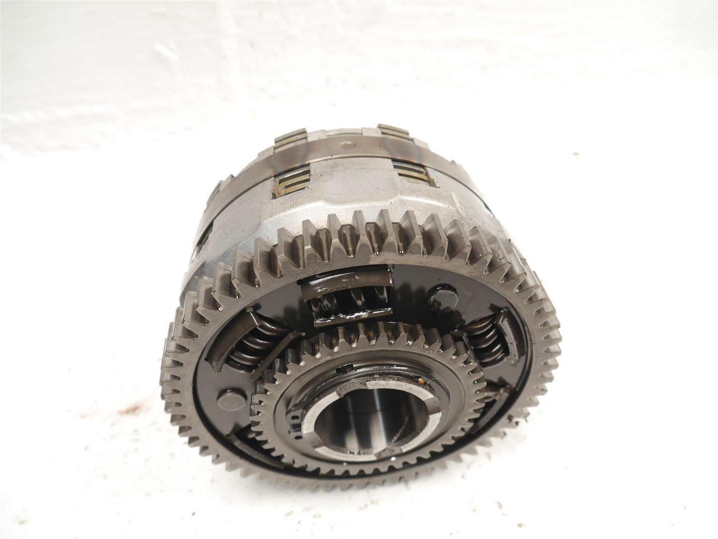 SUZUKI TL1000 S 1997 CLUTCH BASKET ASSEMBLY