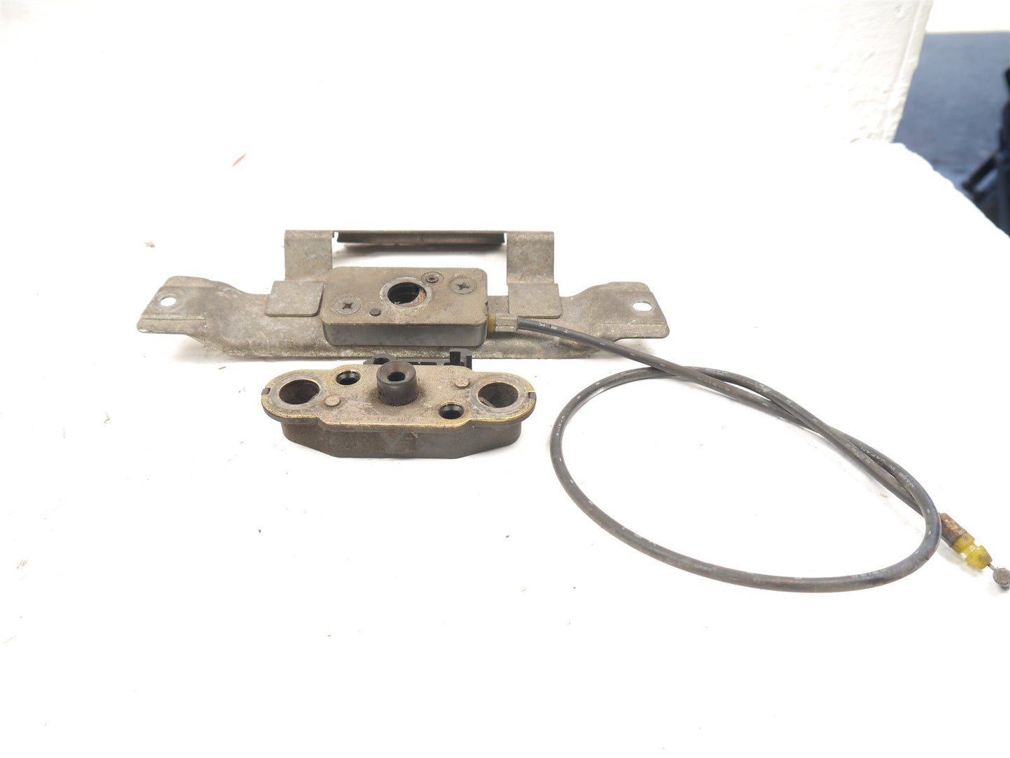 SUZUKI TL1000 S 1997-2001 SEAT LATCHES