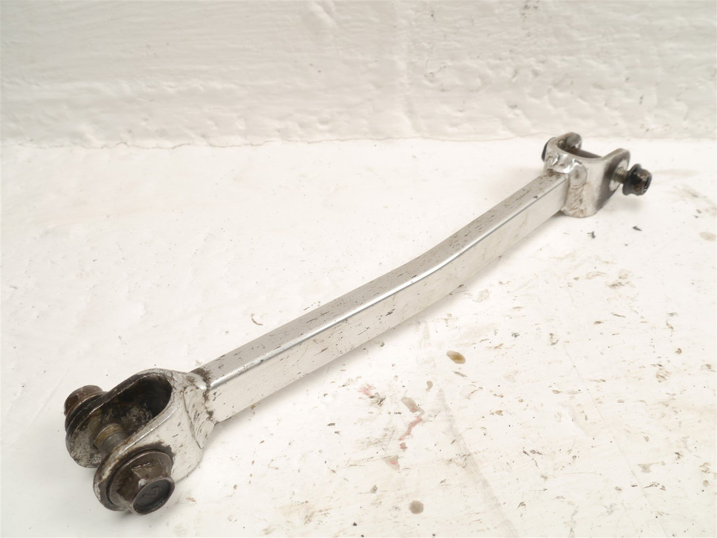 SUZUKI TL1000 S 1997-2001 REAR BRAKE TORQUE ARM