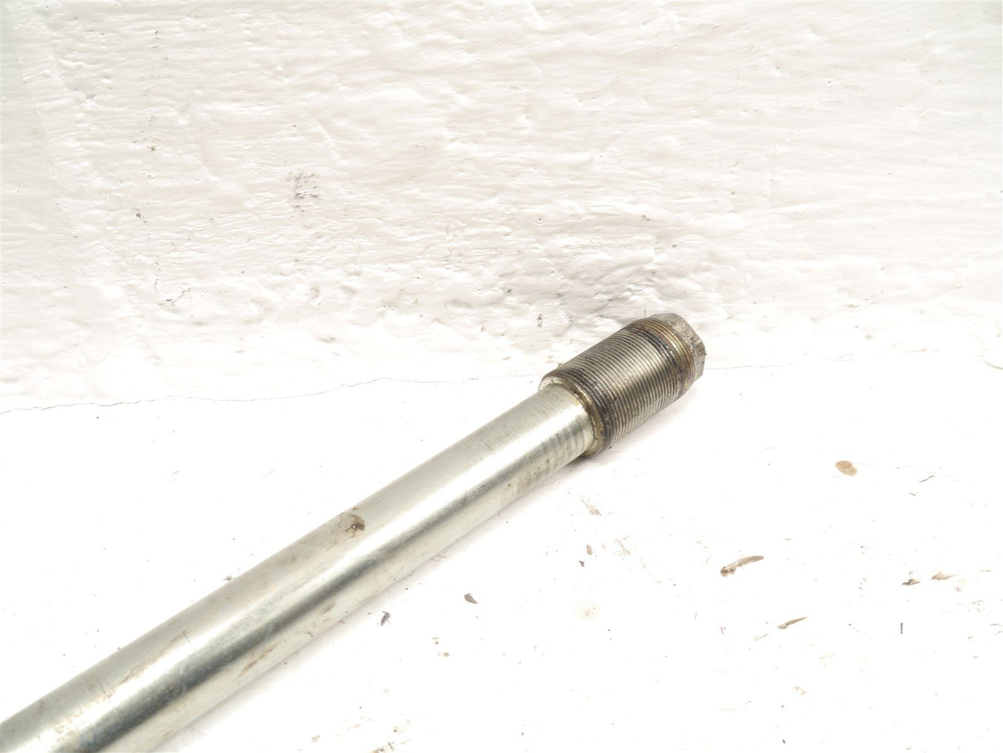 SUZUKI TL1000 S 1997-2001 SWINGARM SPINDLE