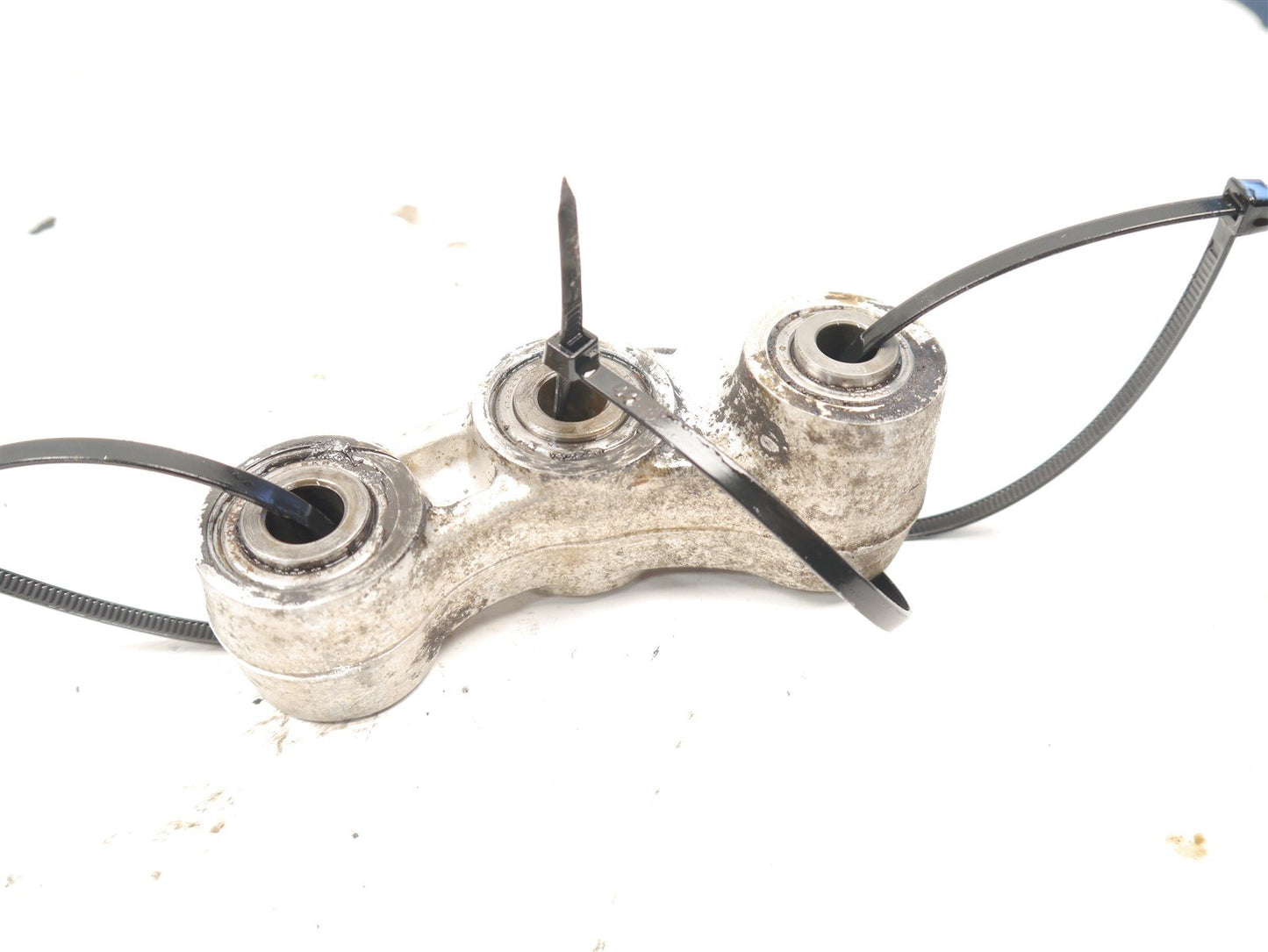 SUZUKI TL1000 S 1997-2001 REAR SUSPENSION LINKAGE