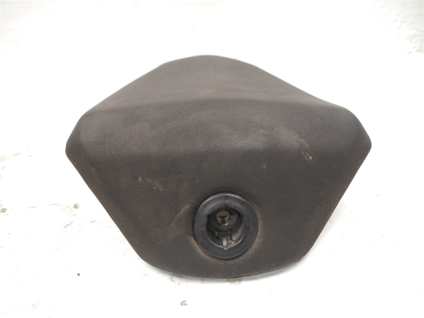 YAMAHA MT125 2014-2018 FRONT & REAR SEATS (TORN)