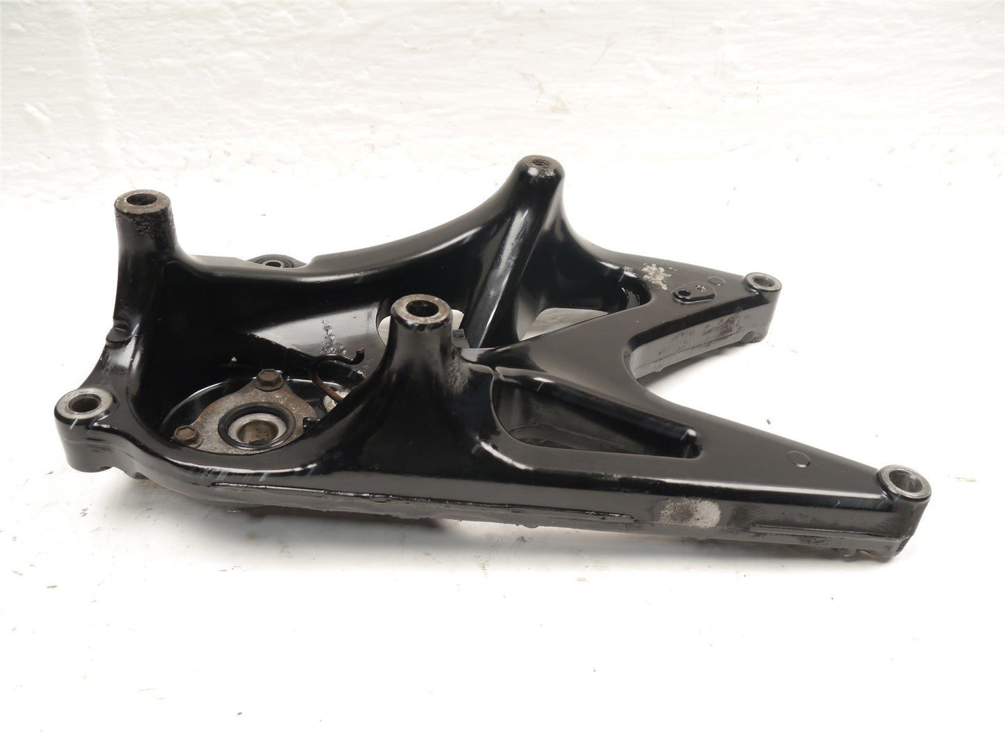 YAMAHA GPD125 NMAX 2015-2020 REAR WHEEL EXHAUST MOUNT