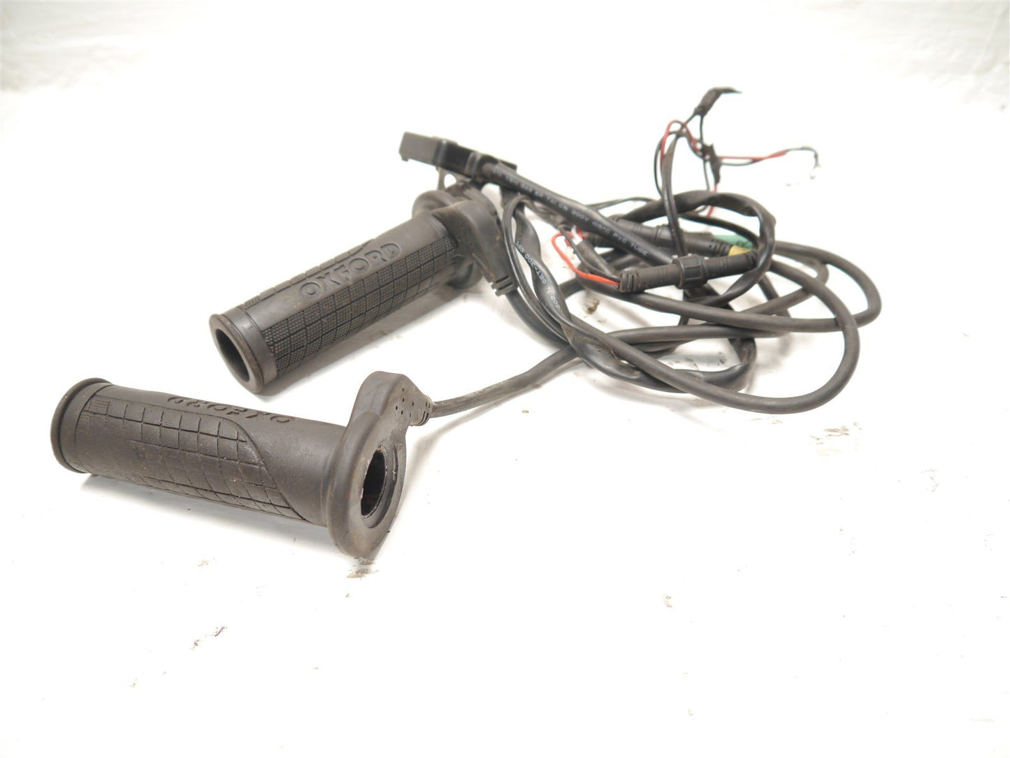 YAMAHA GPD125 NMAX 2015-2020 OXFORD HEATED GRIPS & THROTTLE TUBE