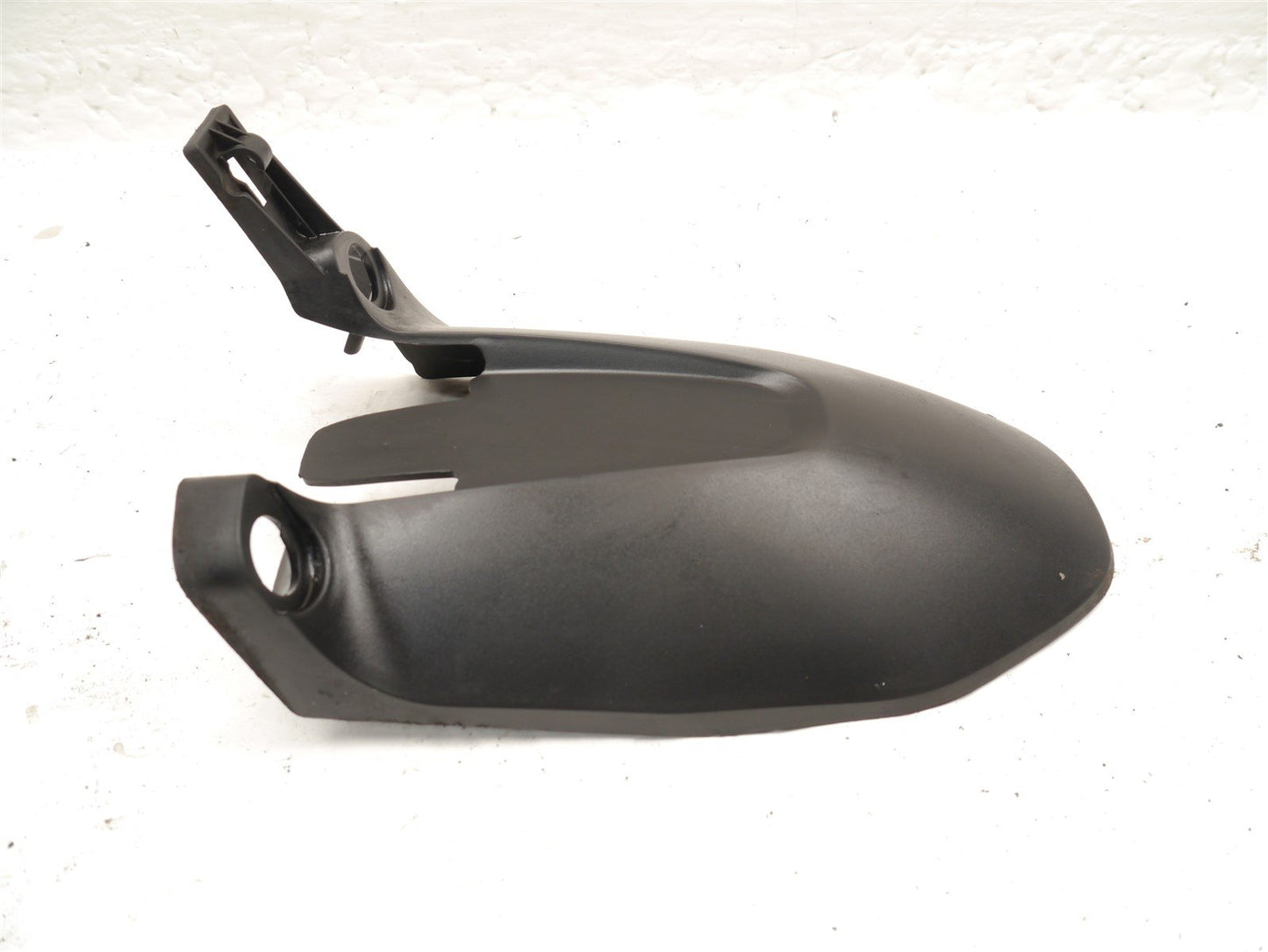 HUSQVARNA SVARTPILEN 125 2021-2024 REAR WHEEL HUGGER