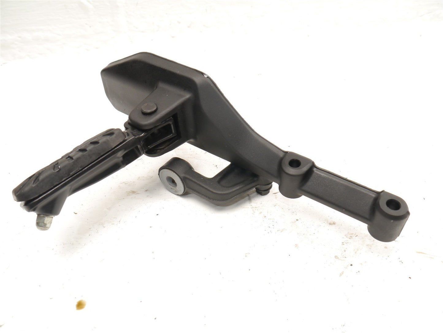 HUSQVARNA SVARTPILEN 125 2021-2024 RIGHT REAR FOOTREST HANGER & PEG
