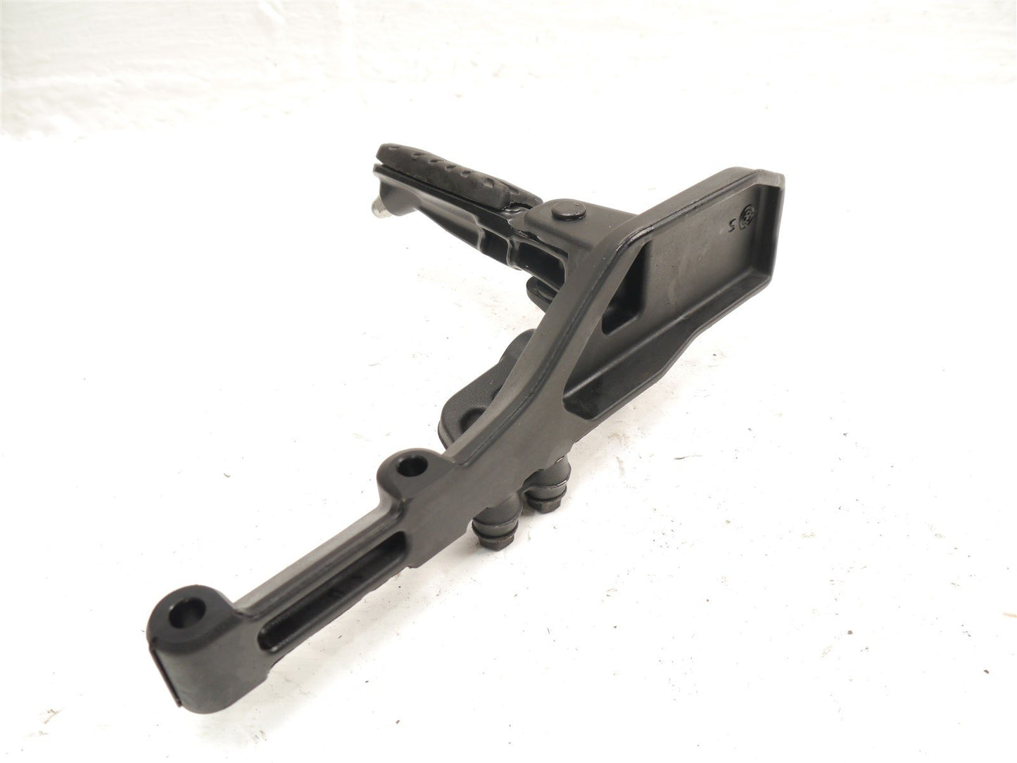 HUSQVARNA SVARTPILEN 125 2021-2024 RIGHT REAR FOOTREST HANGER & PEG