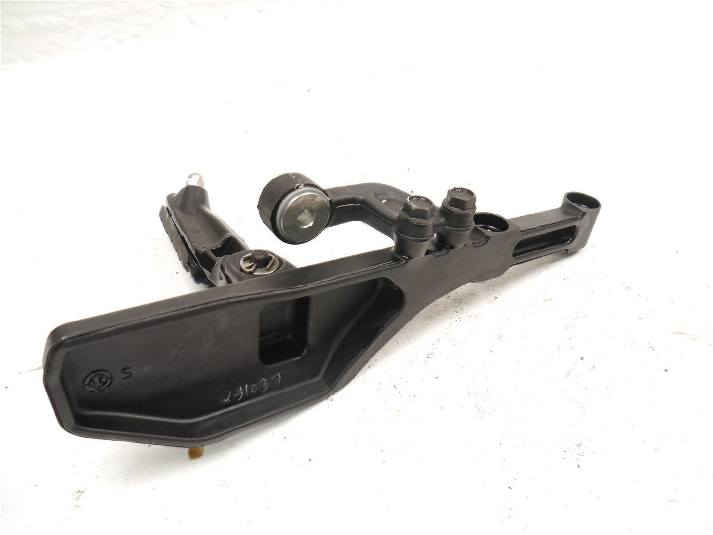 HUSQVARNA SVARTPILEN 125 2021-2024 RIGHT REAR FOOTREST HANGER & PEG