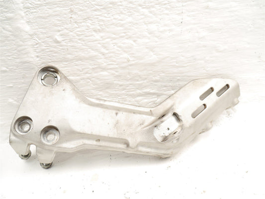 HUSQVARNA SVARTPILEN 125 2021-2024 FRONT LEFT FOOTREST HANGER