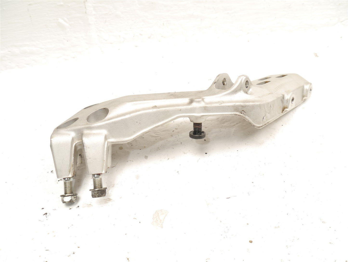 HUSQVARNA SVARTPILEN 125 2021-2024 FRONT LEFT FOOTREST HANGER