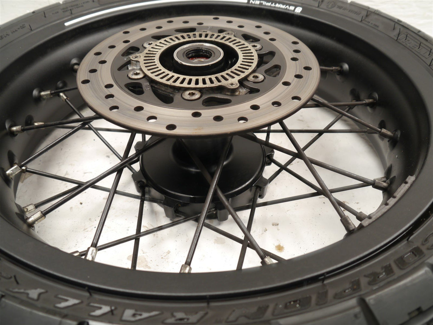 HUSQVARNA SVARTPILEN 125 2021-2024 REAR WHEEL & TIRE