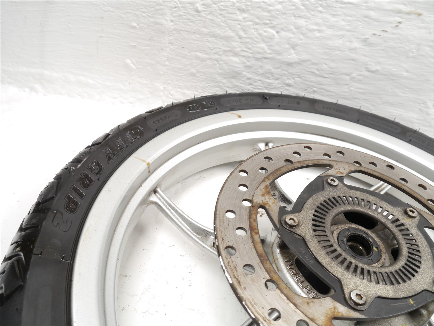 PIAGGIO LIBERTY 125 2017-2020 FRONT WHEEL & TIRE
