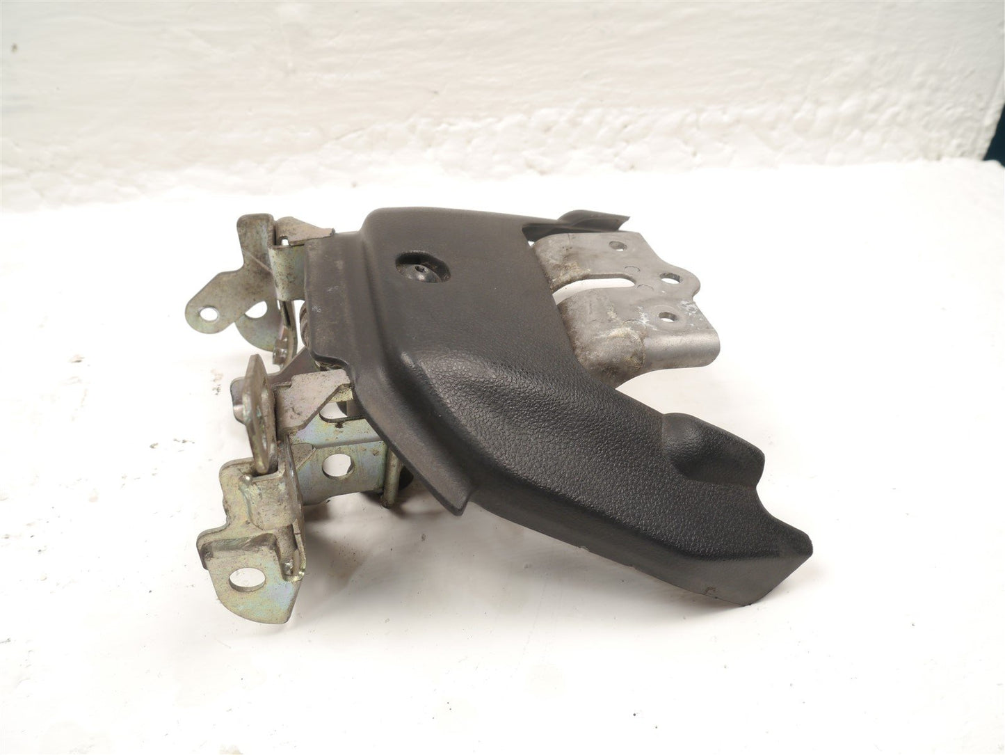 YAMAHA GPD125 NMAX 2021-2023 SEAT HINGE