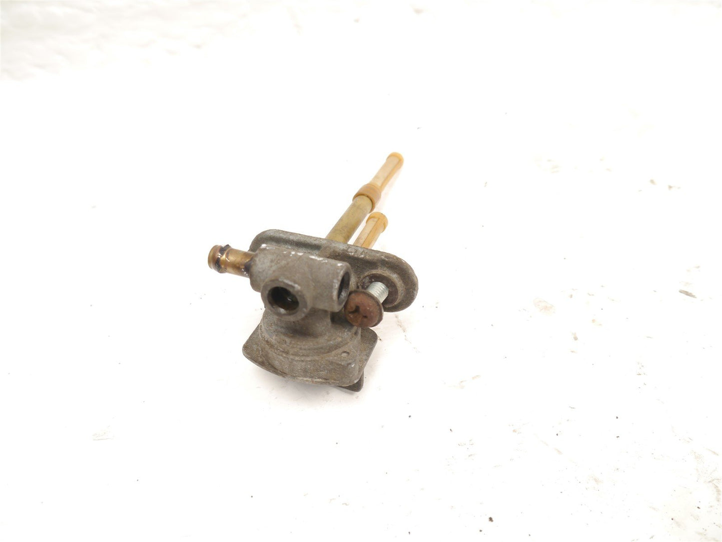 YAMAHA XVS 650 DRAGSTAR 1996-2007 FUEL TAP