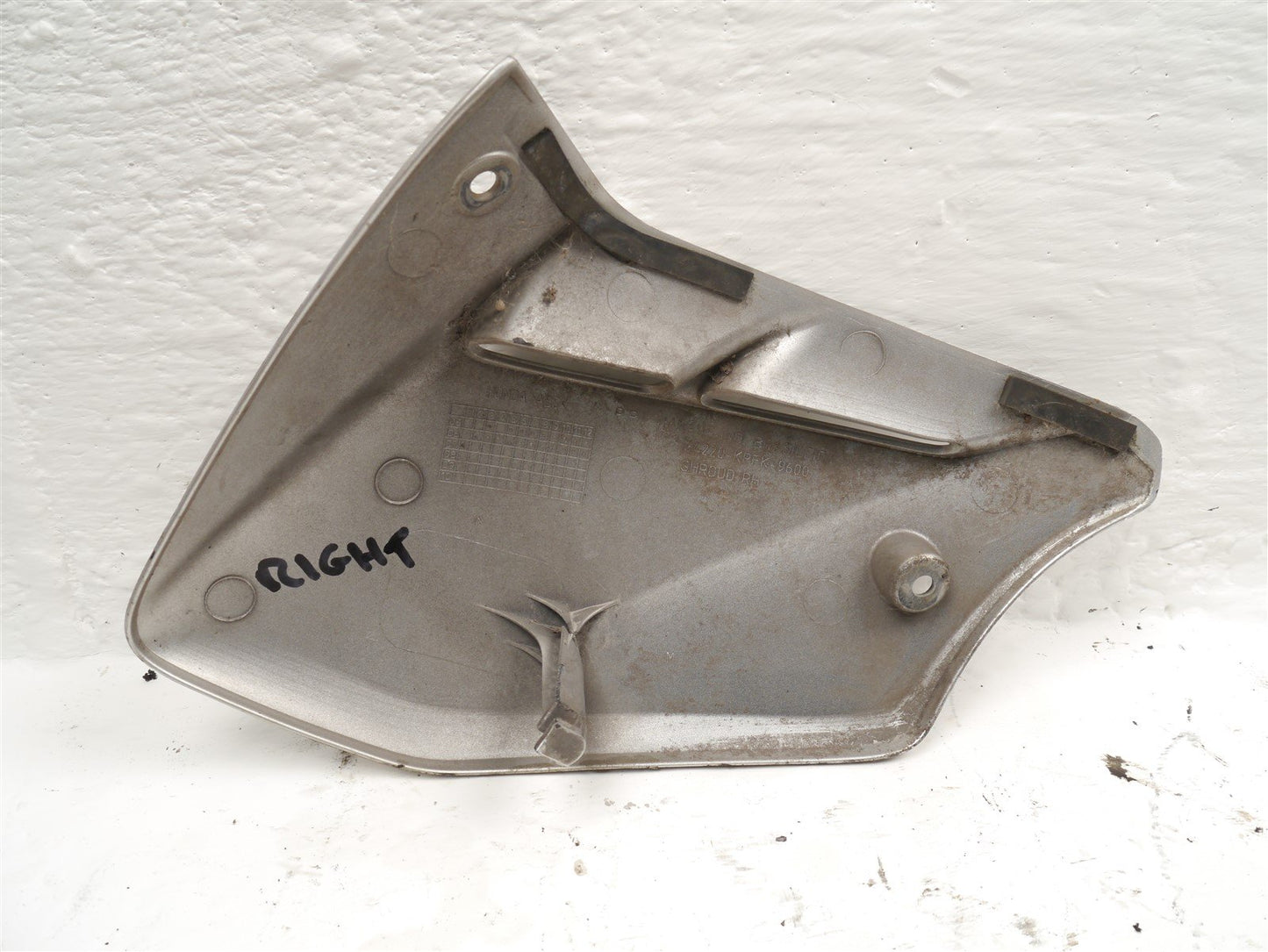 HONDA CBF 250 2004-2008 RIGHT TANK FAIRING