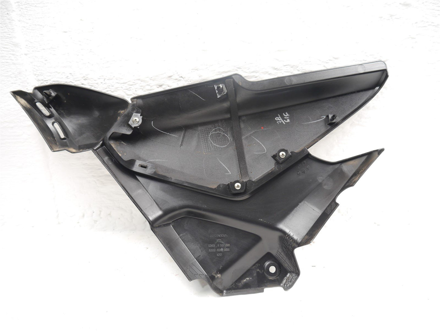 HONDA CB125F 2021-2023 RIGHT SIDE PANEL