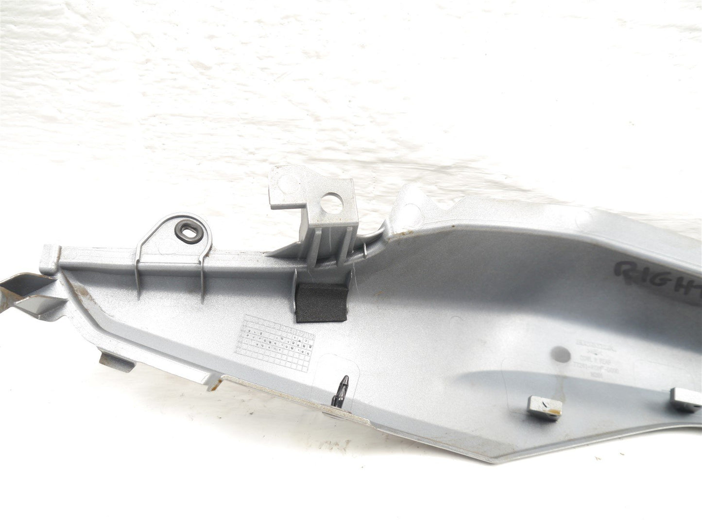 HONDA CB125F 2021-2023 RIGHT SIDE PANEL (SCUFFED)