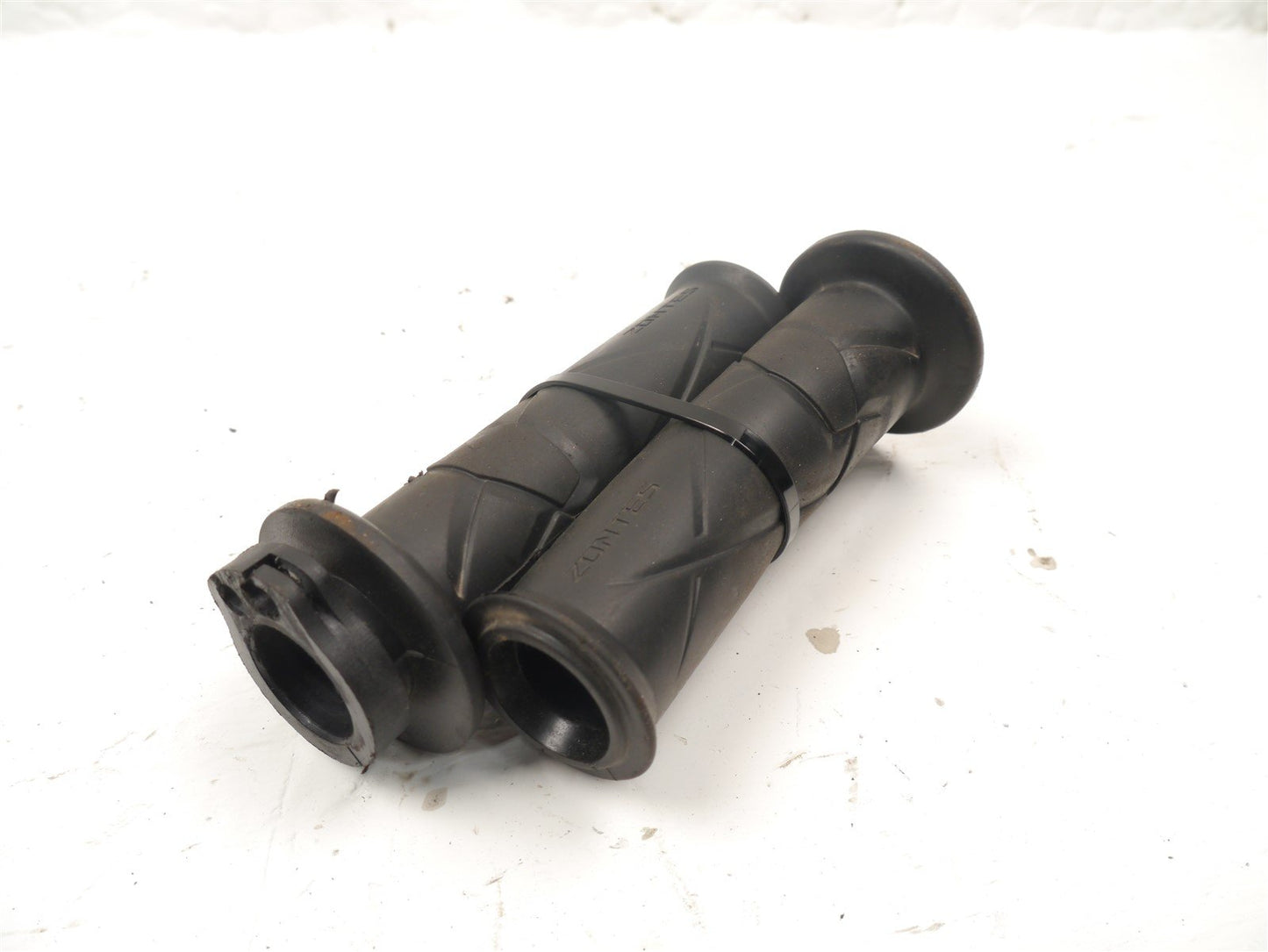 ZONTES ZT125 G1 2021-2025 THROTTLE TUBE & GRIPS