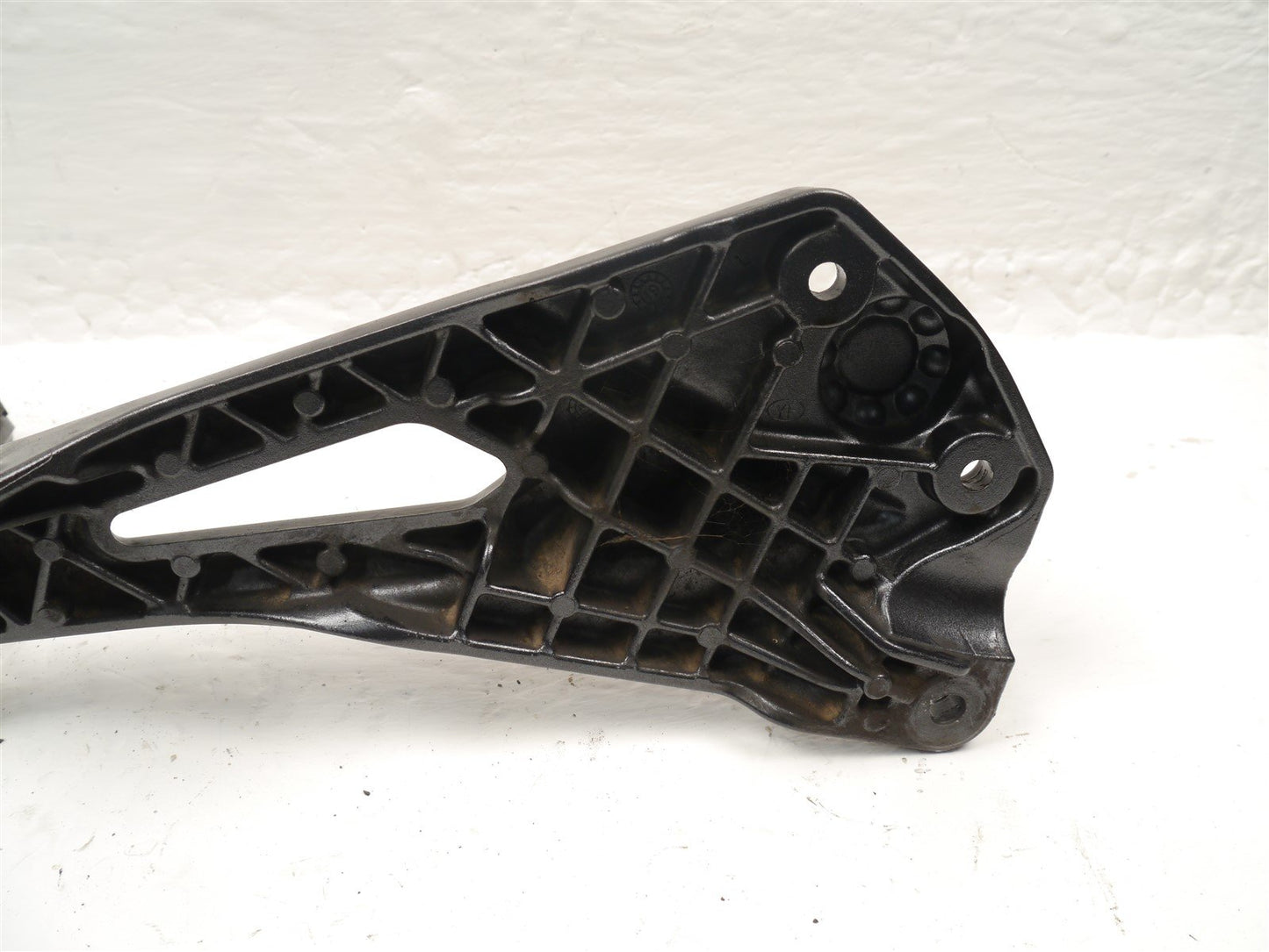 ZONTES ZT125 G1 2021-2025 LEFT FOOTREST HANGER