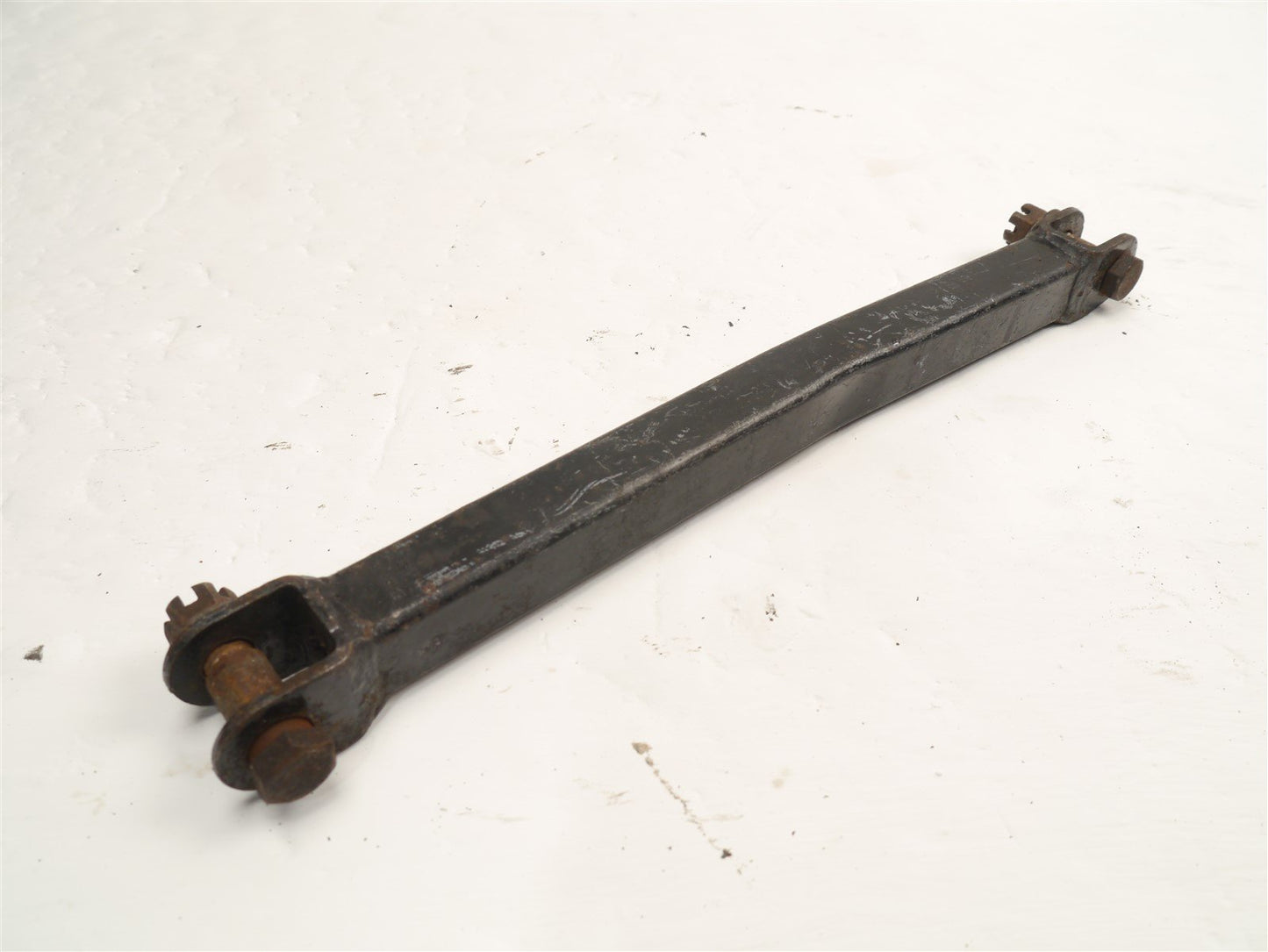 SUZUKI GS500 2002-2008 REAR BRAKE TORQUE ARM WITH BOLTS