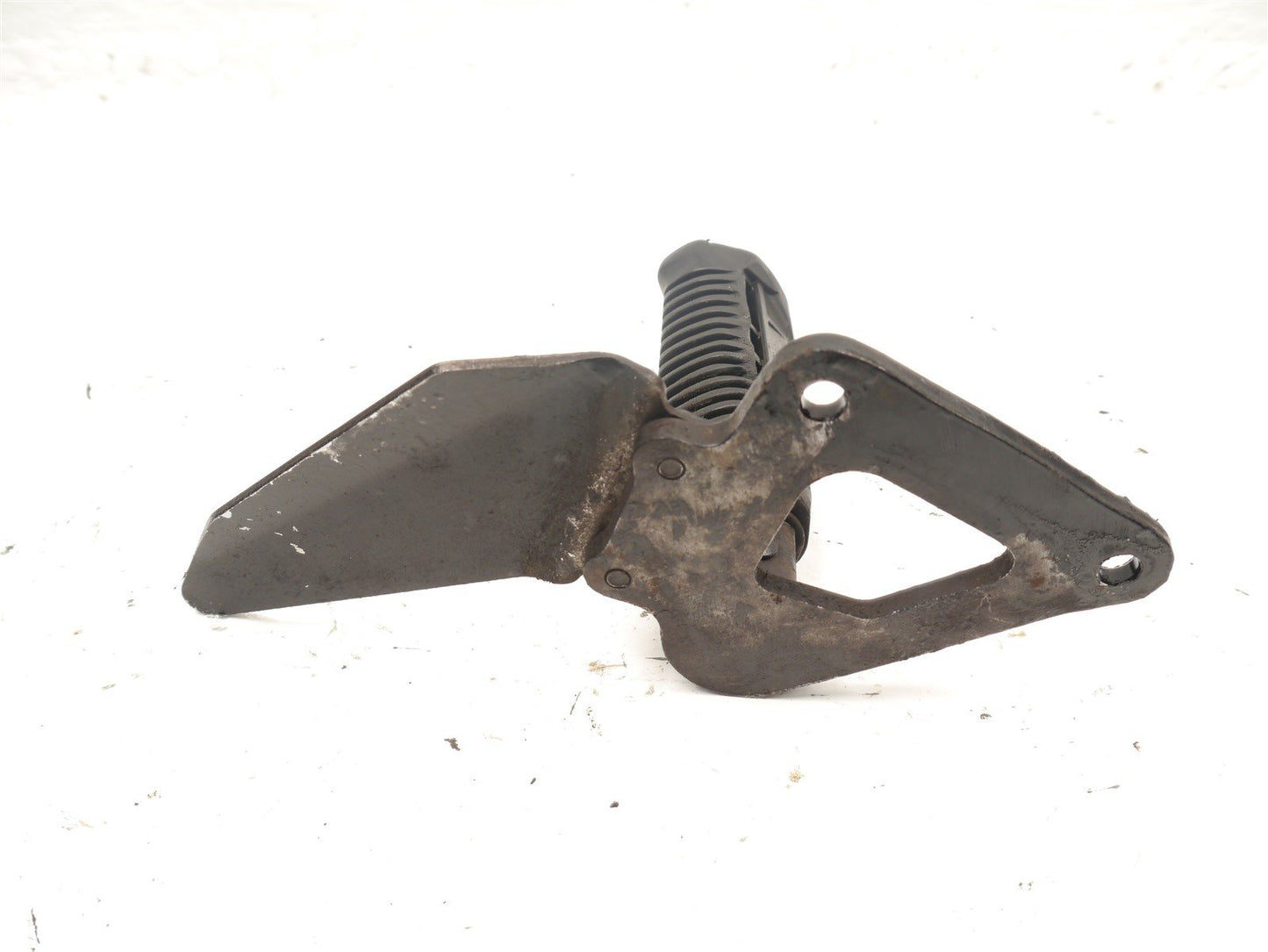SUZUKI GS500 2002-2008 FRONT FOOTREST HANGERS & PEGS