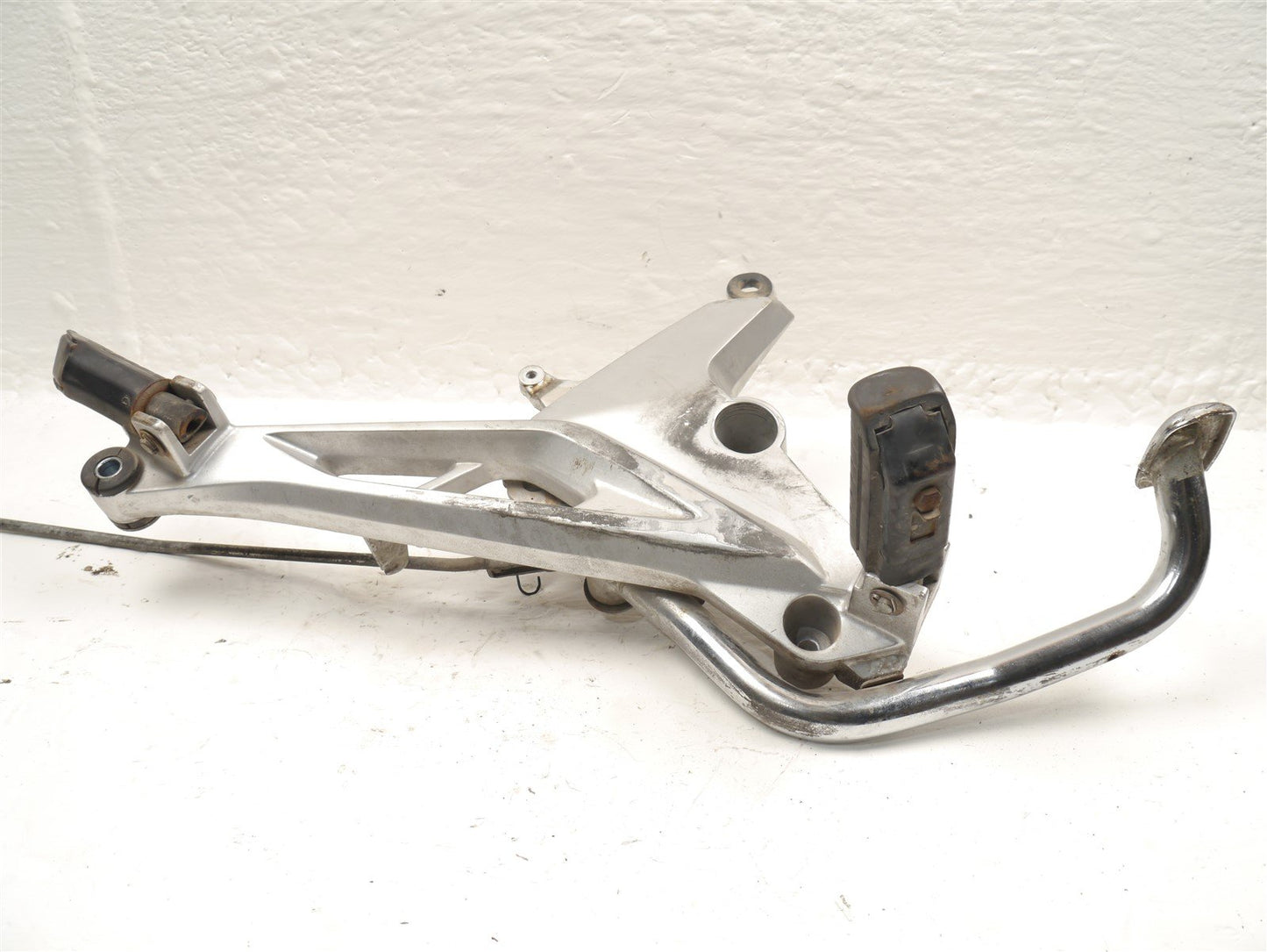 HONDA CB125F 2015-2019 RIGHT FOOTREST HANGER & REAR BRAKE LEVER & PEGS