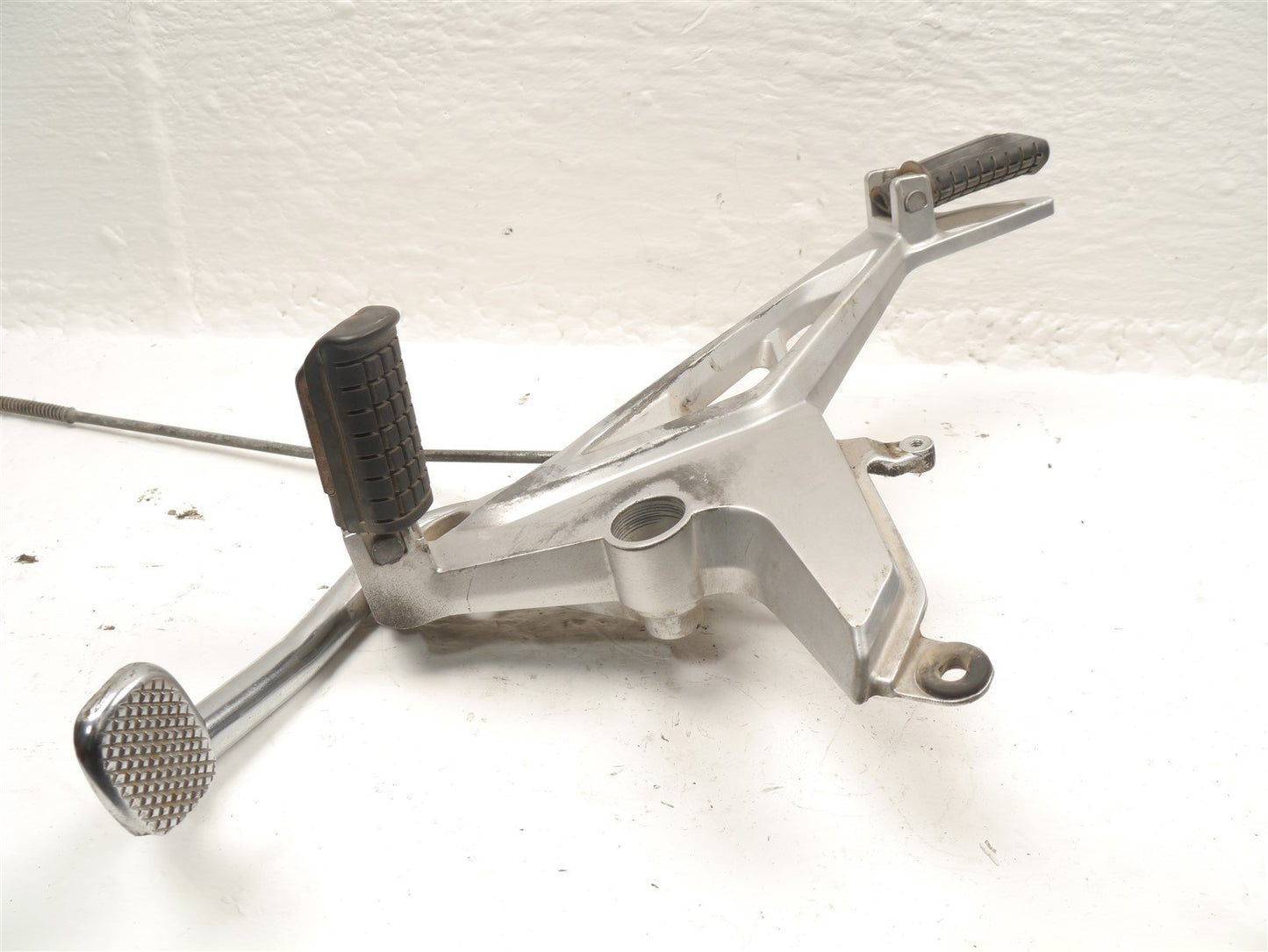 HONDA CB125F 2015-2019 RIGHT FOOTREST HANGER & REAR BRAKE LEVER & PEGS