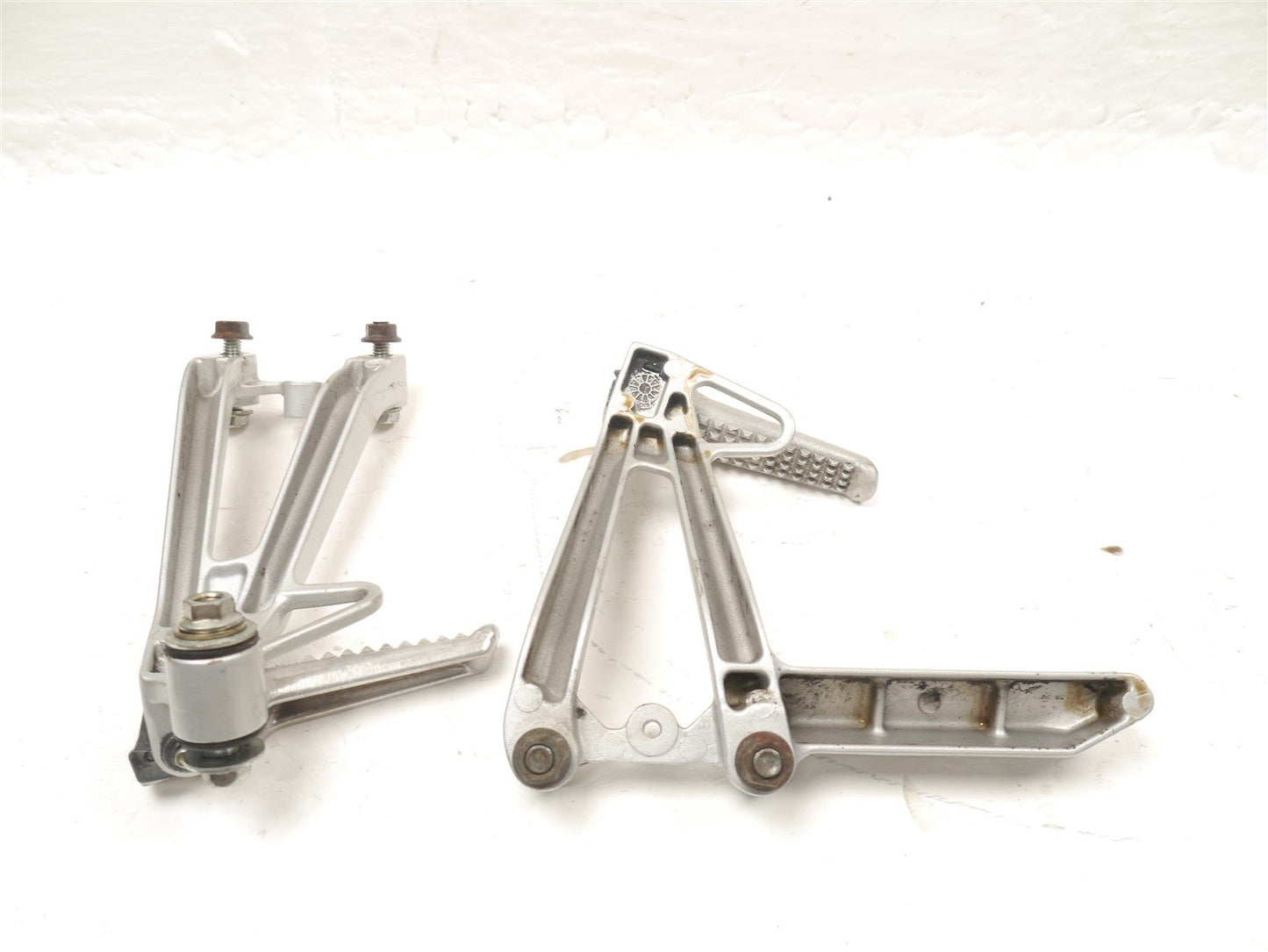 HONDA CBR600 F4 1999-2000 REAR PEGS & HANGERS