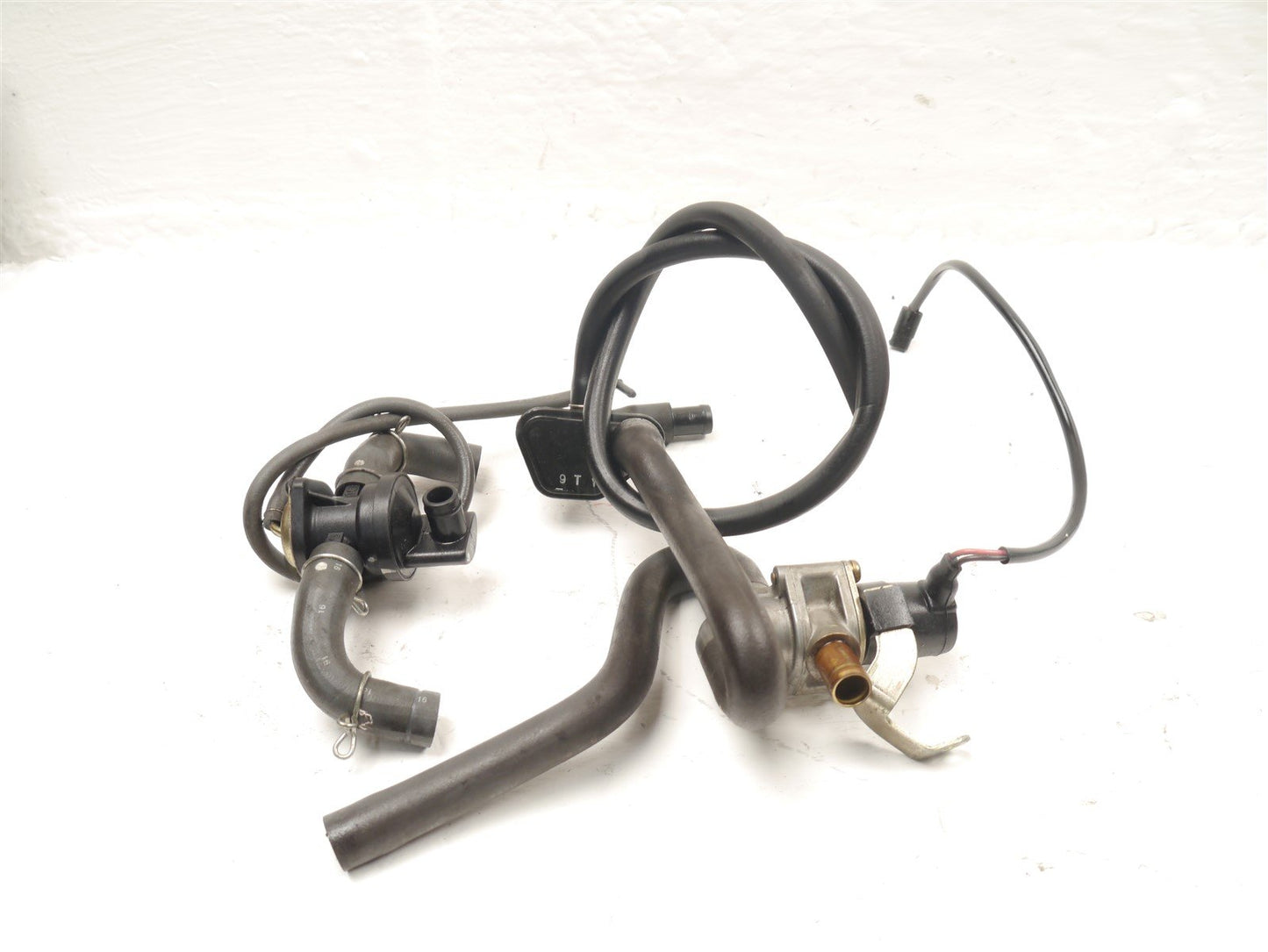 HONDA CBR600 F4 1999-2000 EVAP PIPES & SOLENOID