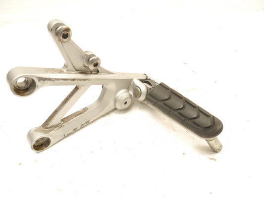 HONDA CBR600 F4 1999-2000 FRONT LEFT FOOTREST HANGER & PEG