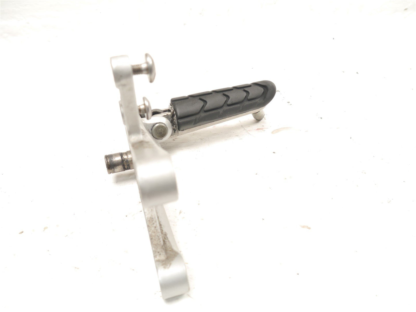 HONDA CBR600 F4 1999-2000 FRONT LEFT FOOTREST HANGER & PEG