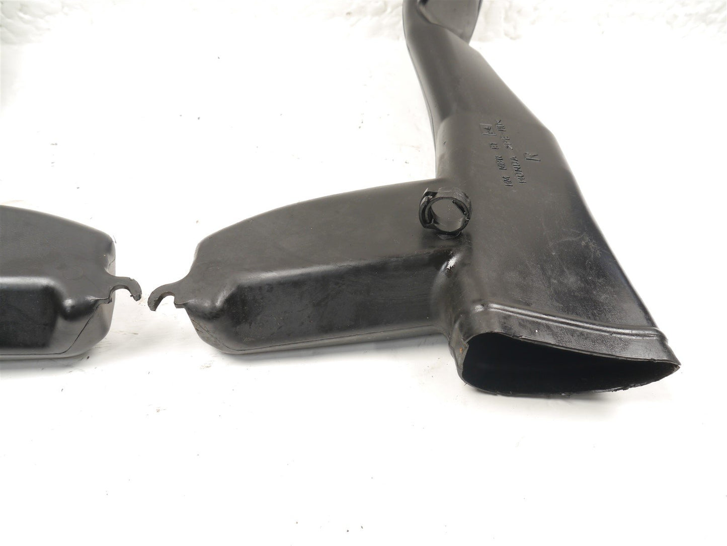 HONDA CBR600 F4 1999-2000 INTAKE DUCTS LEFT & RIGHT