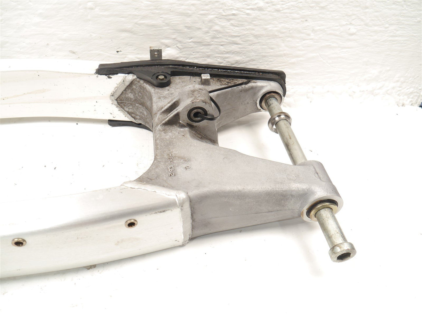 HONDA CBR600 F4 1999-2000 SWINGARM 9K