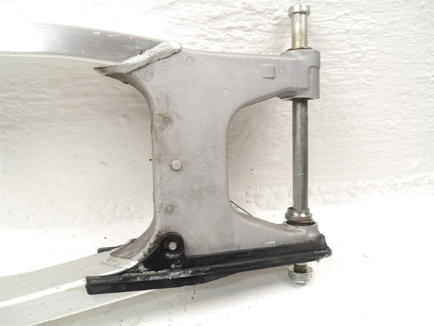 HONDA CBR600 F4 1999-2000 SWINGARM 9K