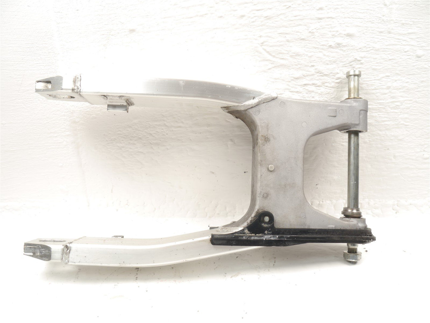 HONDA CBR600 F4 1999-2000 SWINGARM 9K