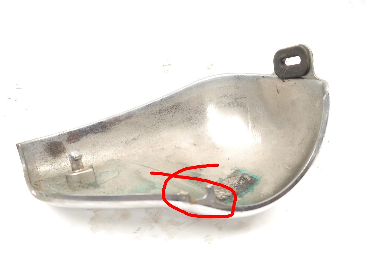 SUZUKI GSX750 W INAZUMA 1997-2002 AIRBOX END CAPS X 2 (DAMAGED)