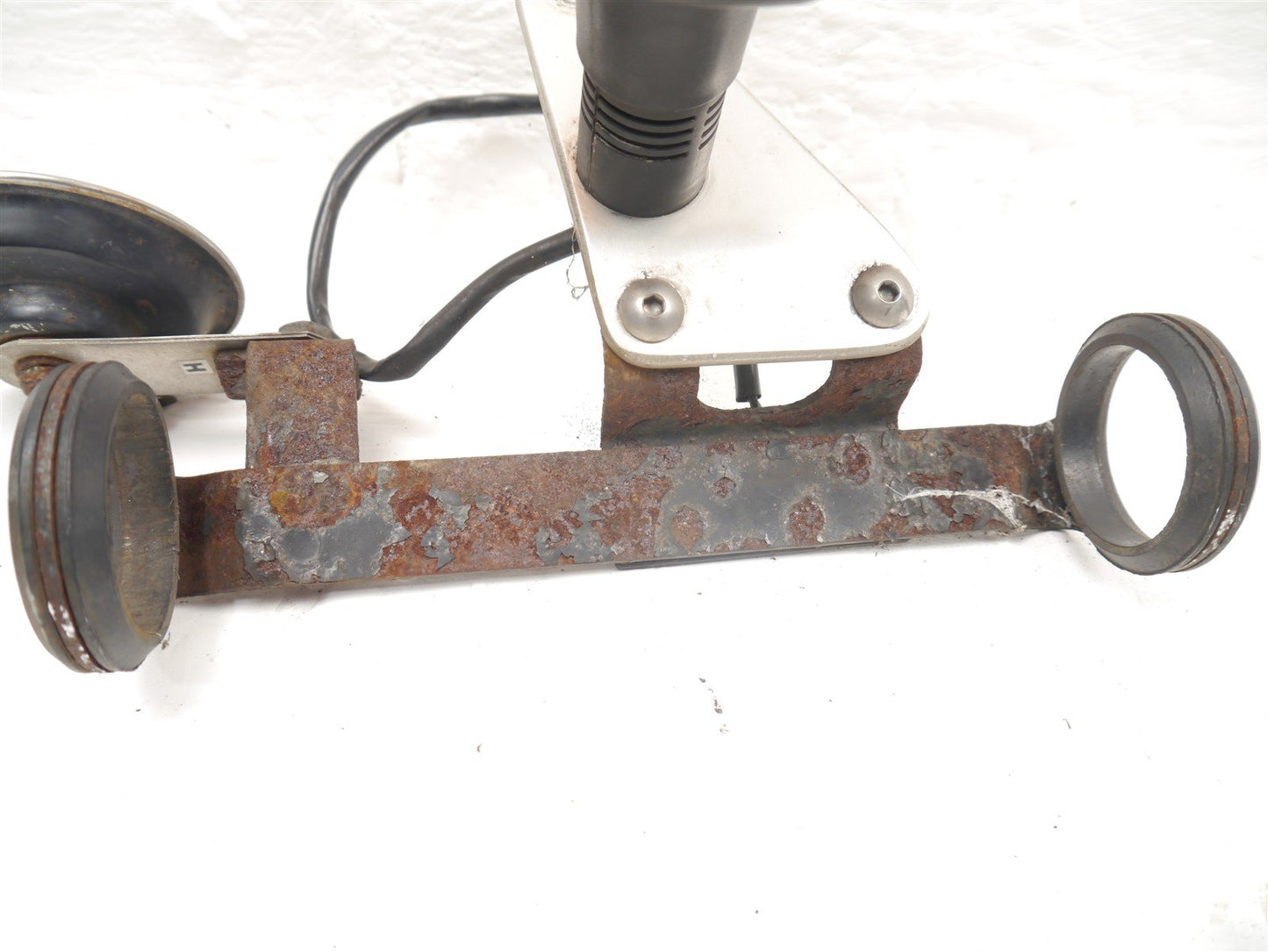 SUZUKI GSX750 W INAZUMA 1997-2002 HEADLIGHT MOUNTS & INDICATORS & HORNS