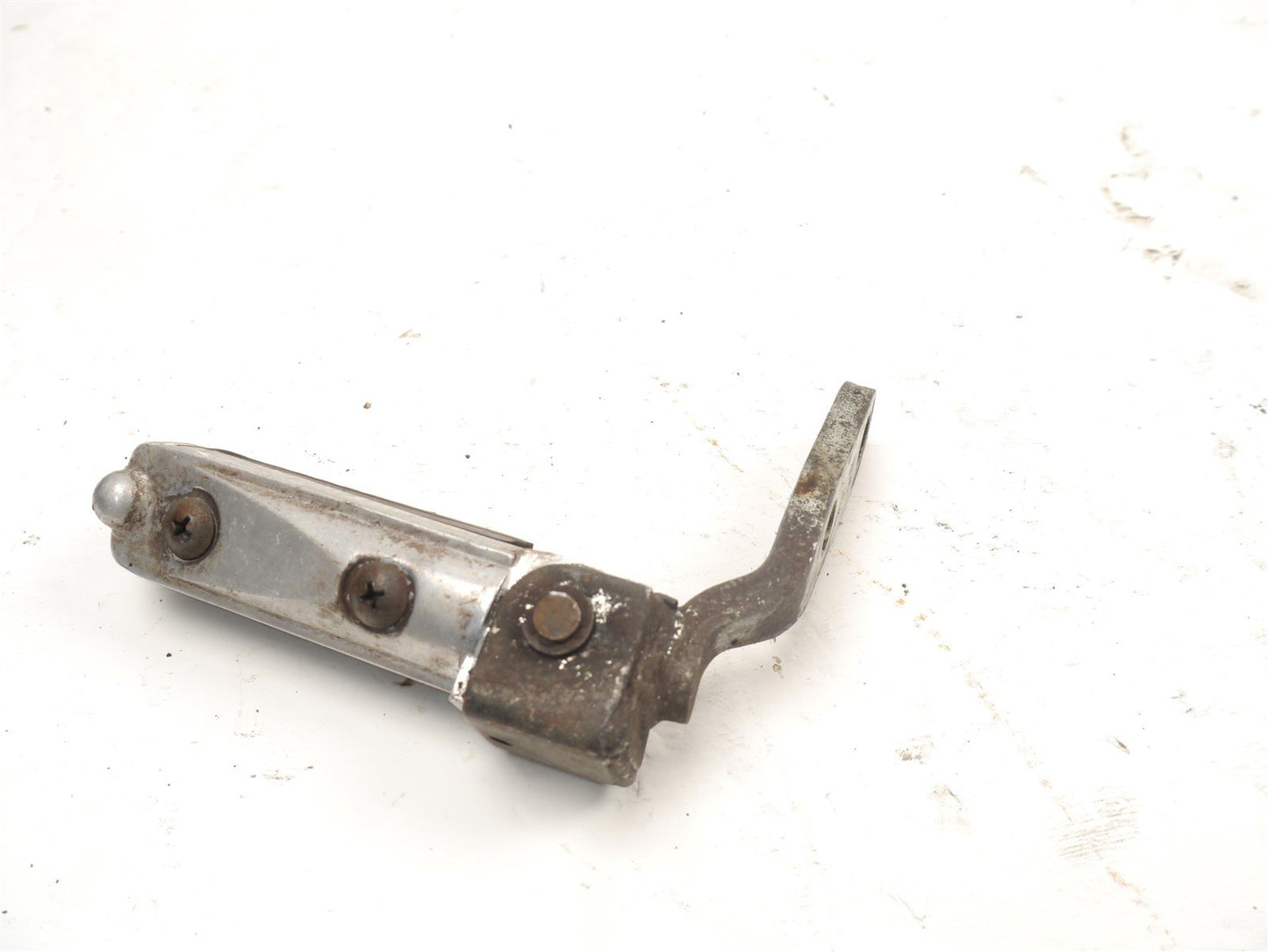 SUZUKI GSX750 W INAZUMA 1997-2002 FRONT LEFT PEG & HANGER