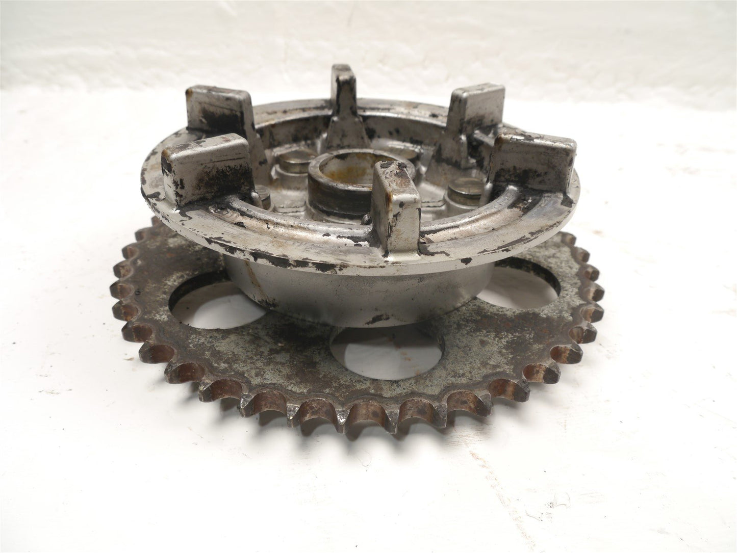 SUZUKI GSX750 W INAZUMA 1997-2002 REAR SPROCKET CARRIER
