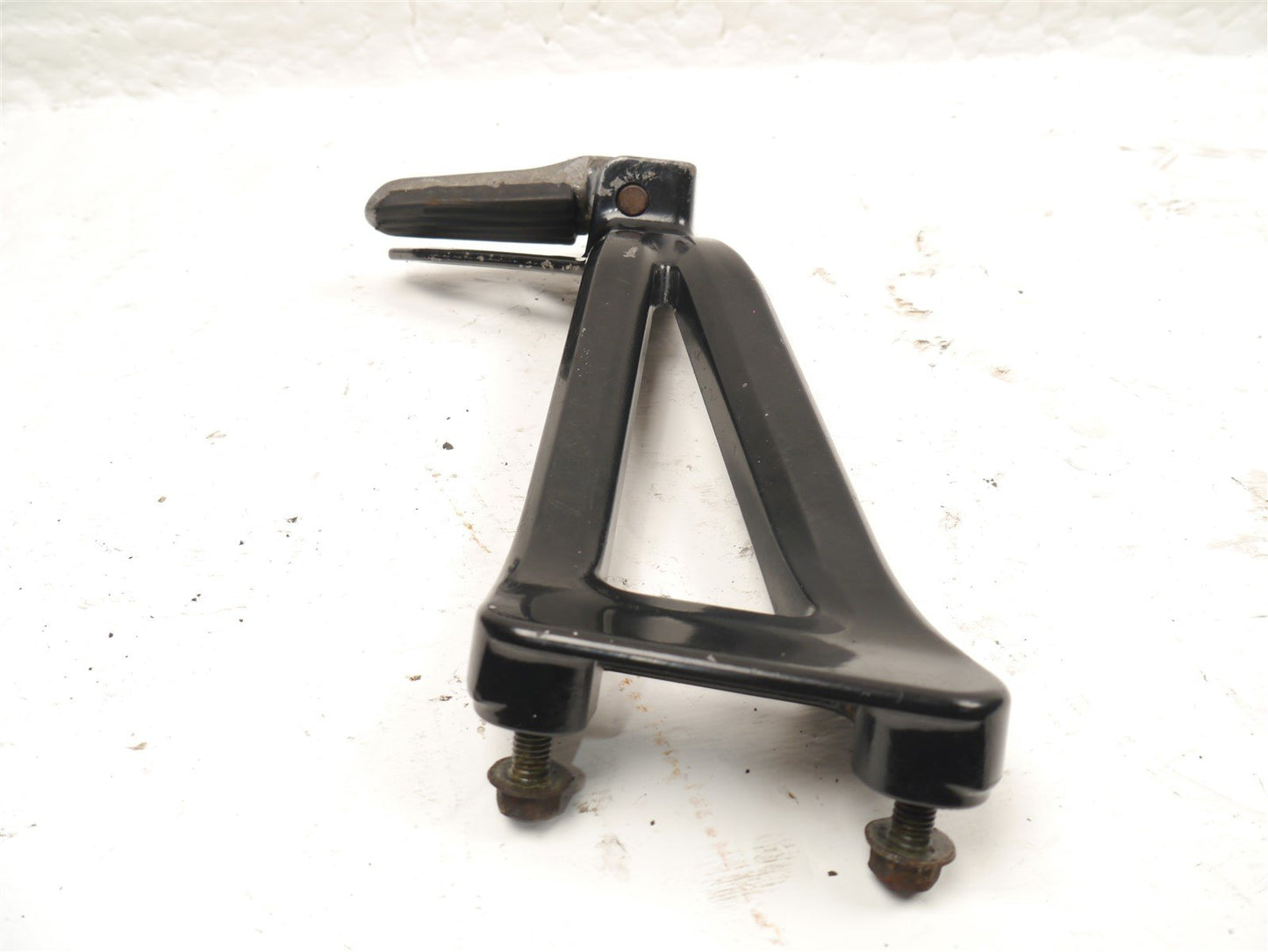 SUZUKI GSX750 W INAZUMA 1997-2002 LEFT REAR FOOTREST HANGER & PEG
