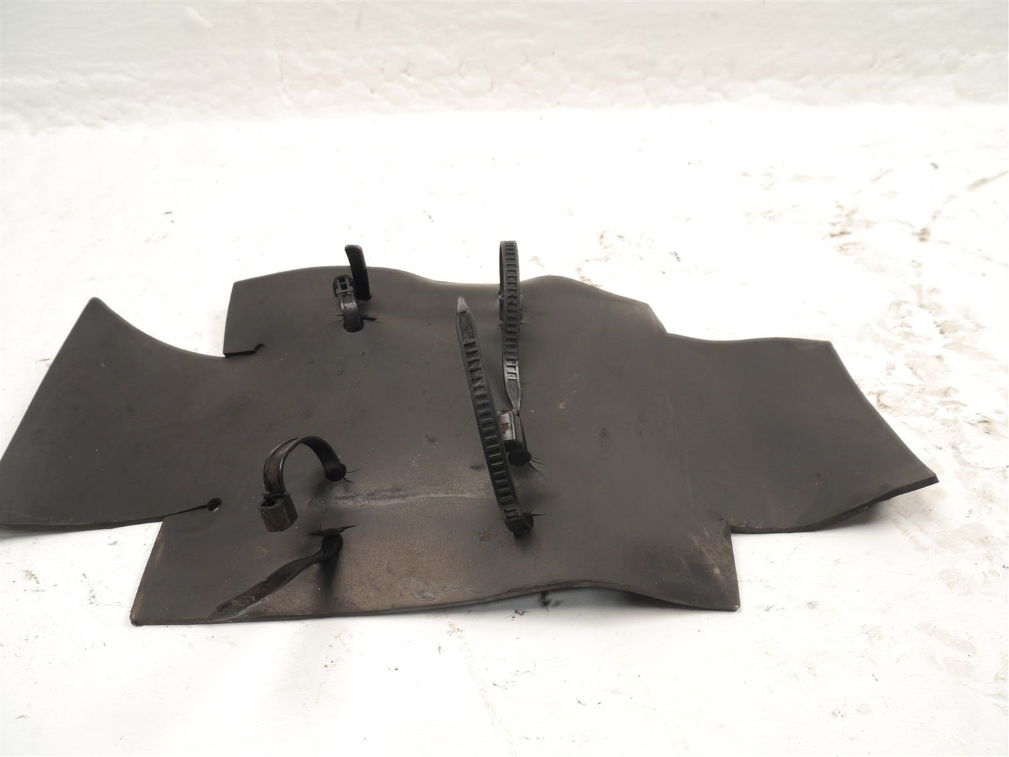SUZUKI GSX750 W INAZUMA 1997-2002 ENGINE HEAT SHIELD