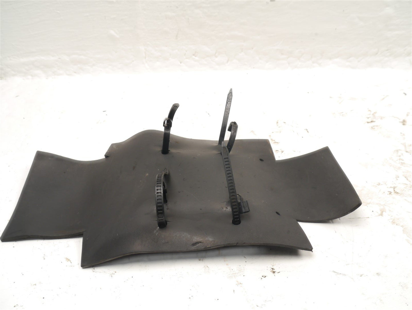 SUZUKI GSX750 W INAZUMA 1997-2002 ENGINE HEAT SHIELD
