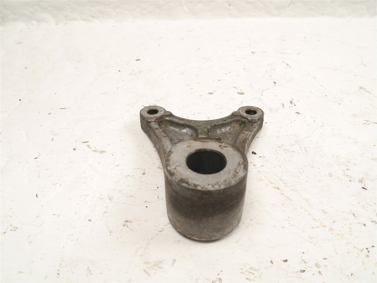 SUZUKI GSX750 W INAZUMA 1997-2002 REAR BRAKE CALIPER BRACKET