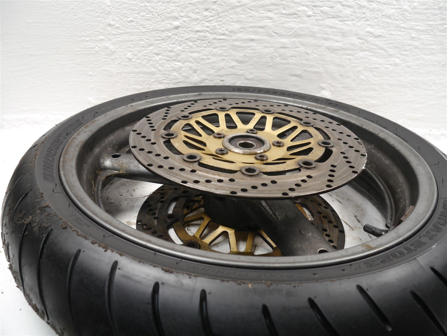SUZUKI GSX750 W INAZUMA 1997-2002 FRONT WHEEL & TIRE
