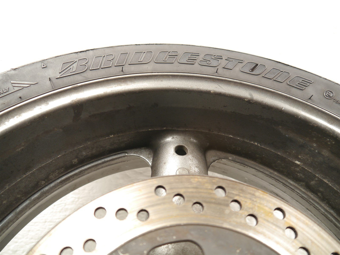 SUZUKI GSX750 W INAZUMA 1997-2002 REAR WHEEL & TIRE