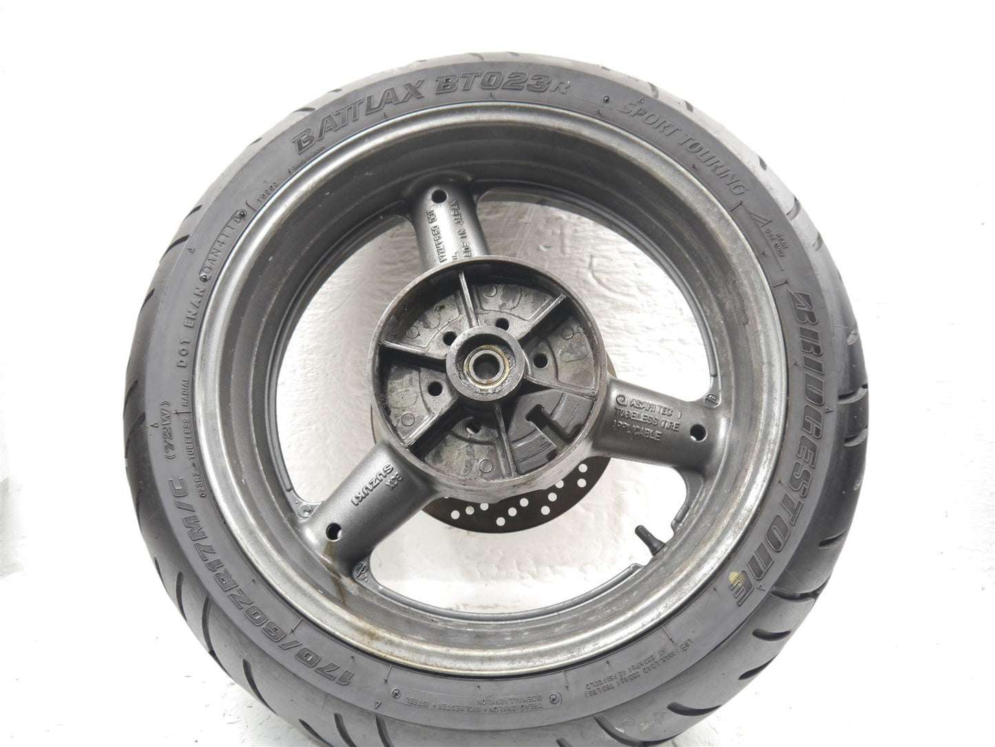 SUZUKI GSX750 W INAZUMA 1997-2002 REAR WHEEL & TIRE