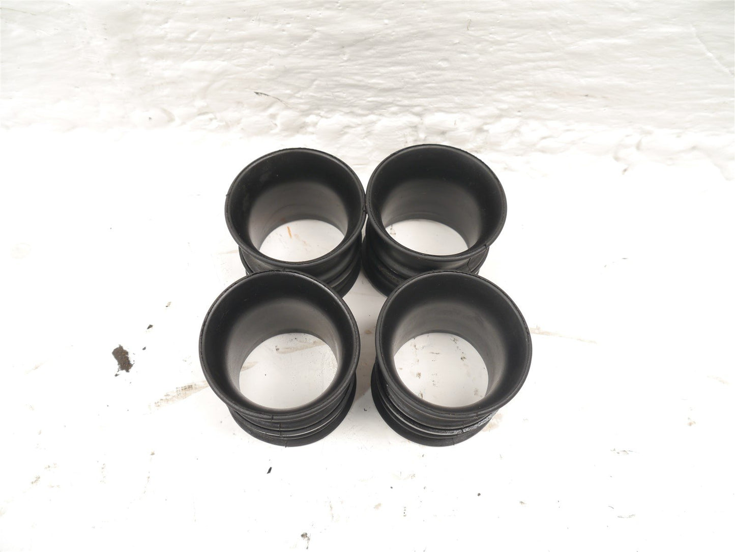 SUZUKI GSX750 W INAZUMA 1997-2002 AIRBOX TO CARB RUBBERS