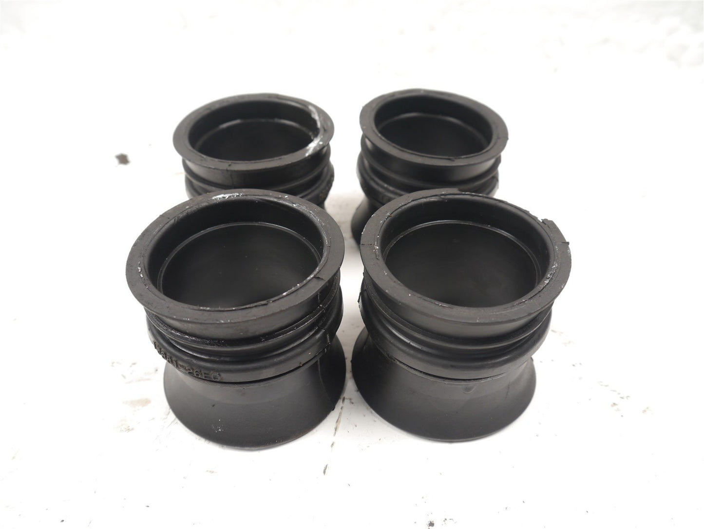 SUZUKI GSX750 W INAZUMA 1997-2002 AIRBOX TO CARB RUBBERS